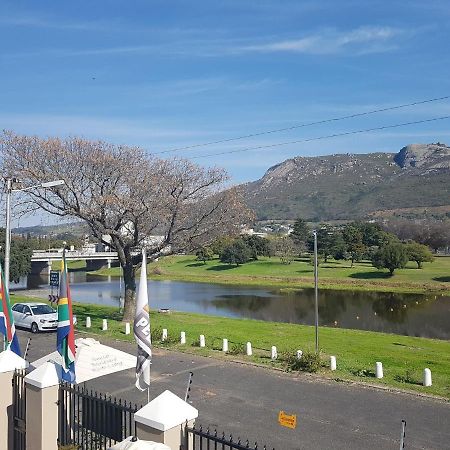 Sunset Boulevard Riverlodge Paarl Exterior foto